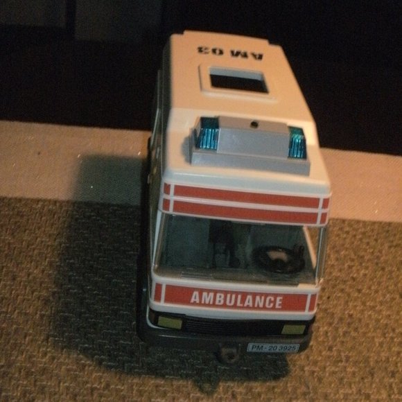 Playmobil ambulance vintage Geobra 1977 a restaurer - Jeux & Jouets